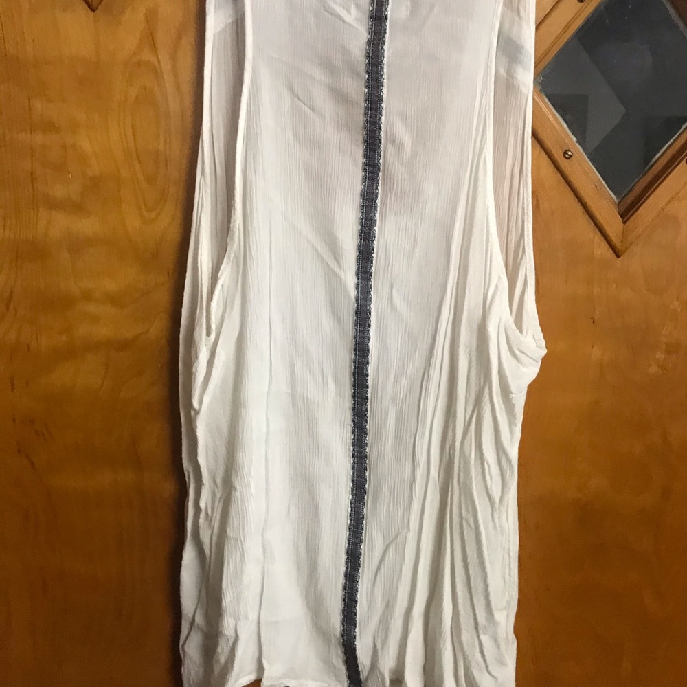 Maurice’s plus size 0 tank. - Picture 4 of 4